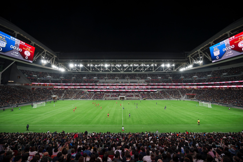 青岛记者：邵佳一大哥式的执教风格很适合当下中国足球的环境