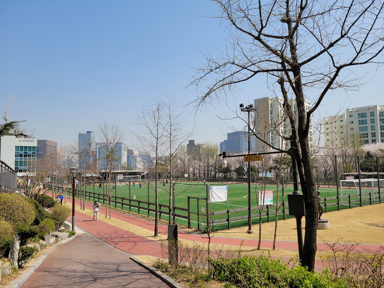 回法甲？坎特：谁知道呢，我现在专注于在吉达联合的这个赛季