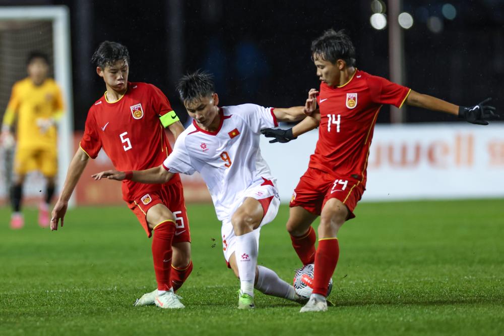 中甲战报：莱昂纳多传射，重庆铜梁龙2-0嘉定汇龙升入中超